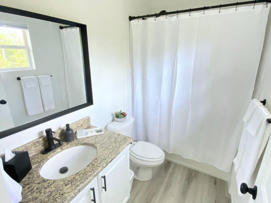 Sanctuary Gainesville Bright 2 Bedroom King Condo 外观 照片